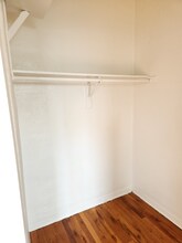 1845 N Gramercy Pl-Unit -403 in Los Angeles, CA - Building Photo - Building Photo