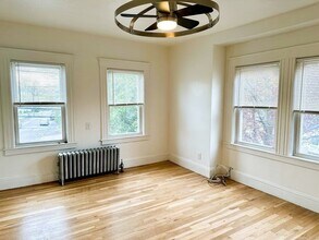 105 Chubbuck St, Unit 2 in Quincy, MA - Foto de edificio - Building Photo