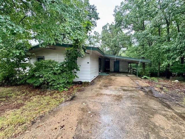 property at 2 Cummings Ln