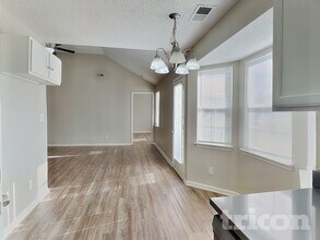 2736 Daffodil Dr in Charlotte, NC - Building Photo - Building Photo