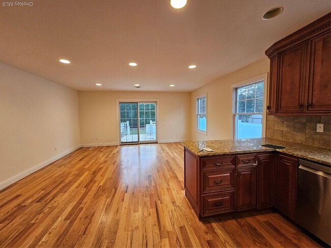 11A 16th St in Hicksville, NY - Building Photo - Building Photo