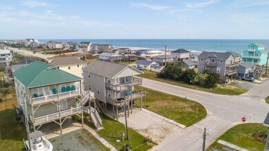 8702 3rd Ave in North Topsail Beach, NC - Building Photo - Building Photo