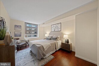 355 I St SW in Washington, DC - Building Photo - Building Photo