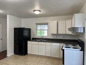 211 Cookies Wy in Arden, NC - Building Photo - Building Photo