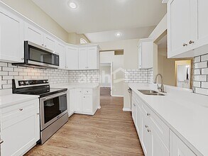 10612 Cami Ct in Riverview, FL - Building Photo - Building Photo