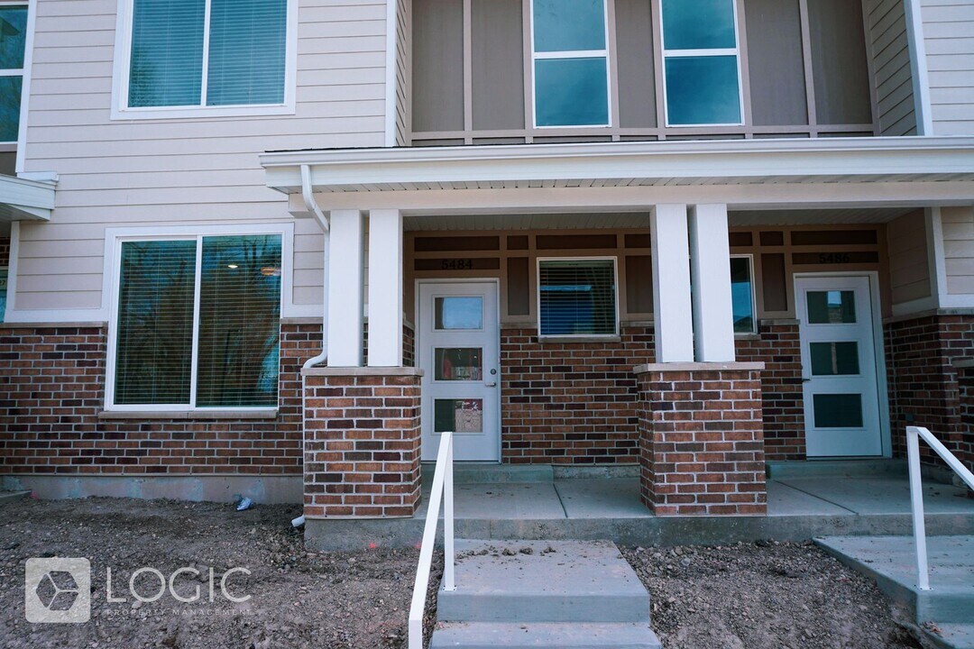 5484 Ace Ct in West Valley City, UT - Building Photo