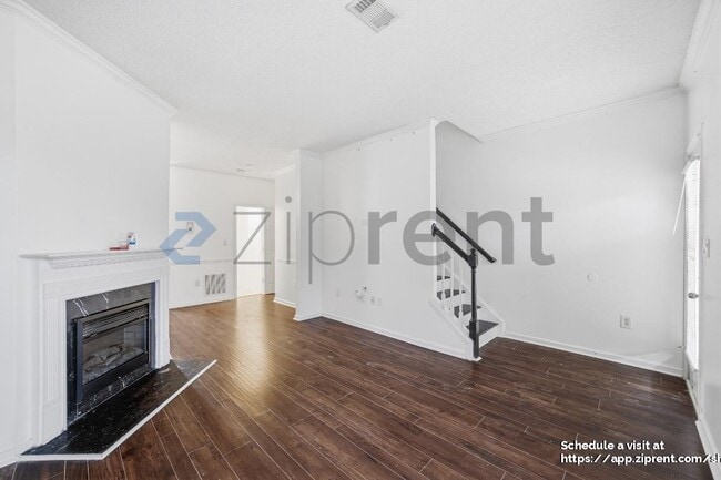 property at 584 Windsor St SW