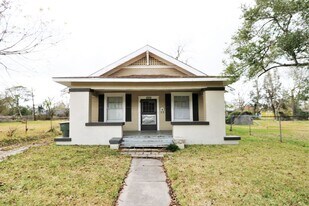2229 Procter St in Port Arthur, TX - Building Photo