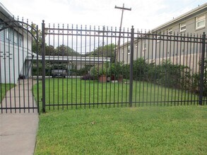 3607 Murworth Dr in Houston, TX - Foto de edificio - Building Photo