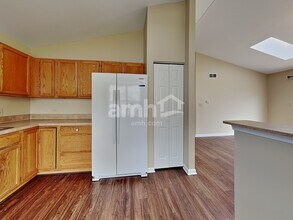 4609 Vista Dr in Island Lake, IL - Foto de edificio - Building Photo