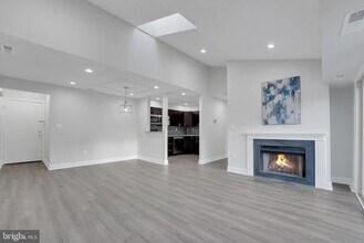1104 Aspen Dr in Plainsboro, NJ - Building Photo - Building Photo