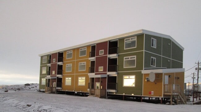 12-Plex Apartments in Iqaluit, NU - Building Photo - Building Photo