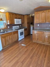 8 Greenrose Dr in Marlboro, NY - Building Photo - Building Photo