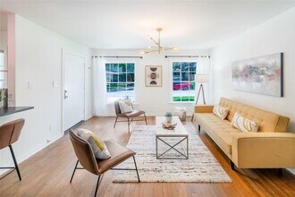1800 Winsted Ln in Austin, TX - Building Photo - Building Photo