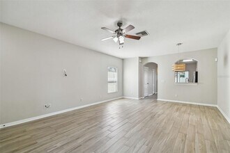 16227 Swan View Cir in Odessa, FL - Building Photo - Building Photo