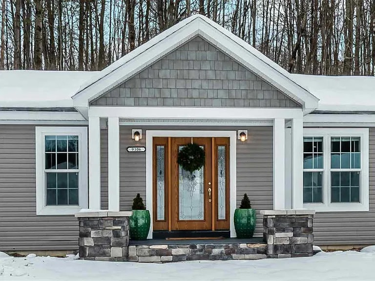 9106 E Hoxie Rd in Cedar, MI - Building Photo