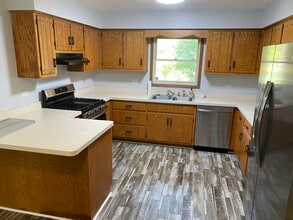 2461 Red Oak Trl in Crest Hill, IL - Building Photo - Building Photo