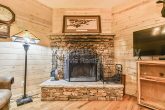 1026 Satterfield Rd in Cleveland, GA - Building Photo - Building Photo