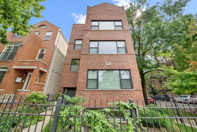 property at 3001 N Damen Ave