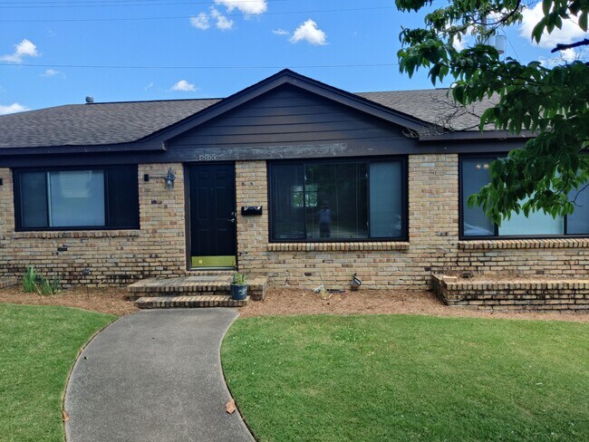 1865 Montclaire Ln, Unit 1865