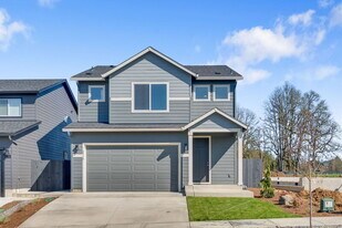 2115 NW 17th Pl in Battle Ground, WA - Building Photo