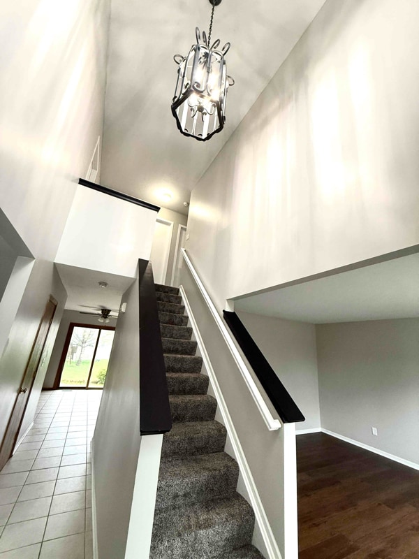 101 Barry Knoll Dr in Pataskala, OH - Foto de edificio - Building Photo