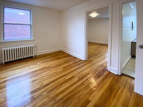 67 Sweetland Ave in Ottawa, ON - Building Photo - Building Photo