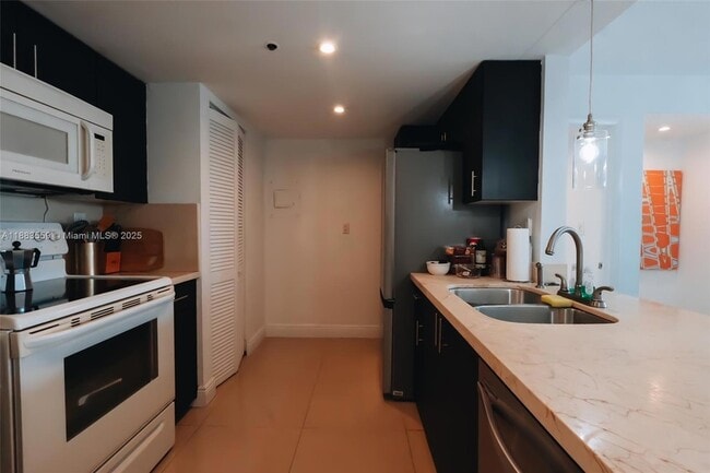 property at 1717 N Bayshore Dr