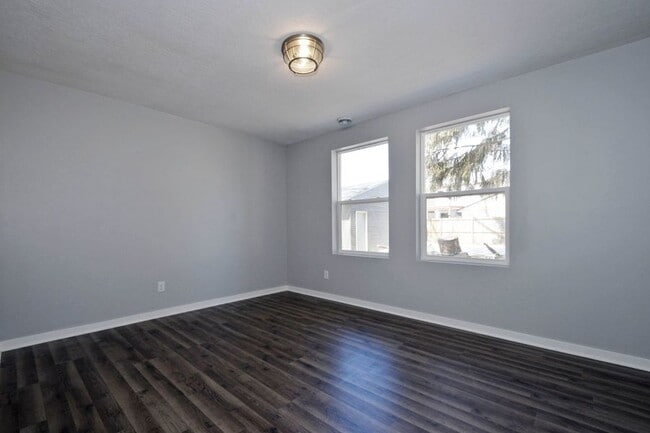 681 Glencoe St NE in Fridley, MN - Building Photo - Building Photo
