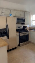 4218 Dalton Ave in Los Angeles, CA - Foto de edificio - Building Photo