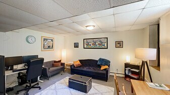 15 Glenville Ave, Unit B4 in Boston, MA - Building Photo