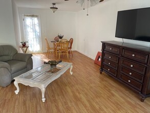 1455 Tierra Rejada Rd, Unit Mother-in-lawunit in Simi Valley, CA - Building Photo - Building Photo