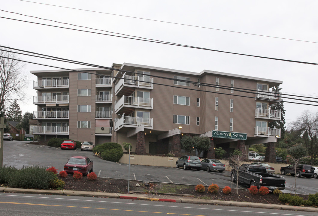 Country Squire Apartments in Seattle, WA - Building Photo