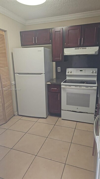 1170 NW 80th Ave in Margate, FL - Building Photo