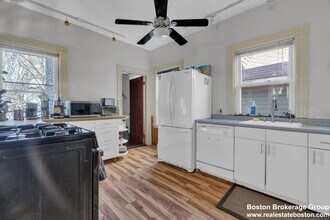 5 Sachem St, Unit 3 in Boston, MA - Building Photo - Building Photo