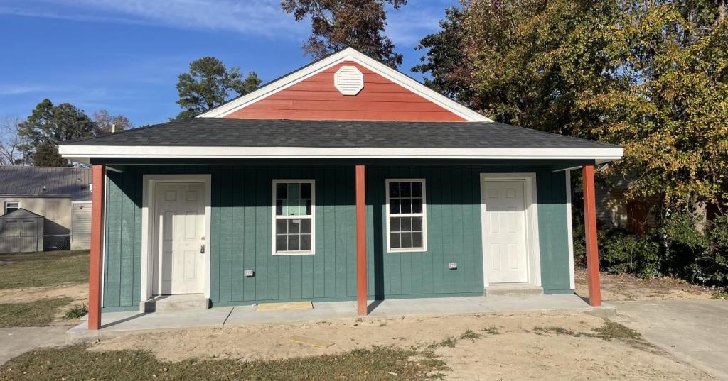 1207 Patton St in Lumberton, NC - Building Photo