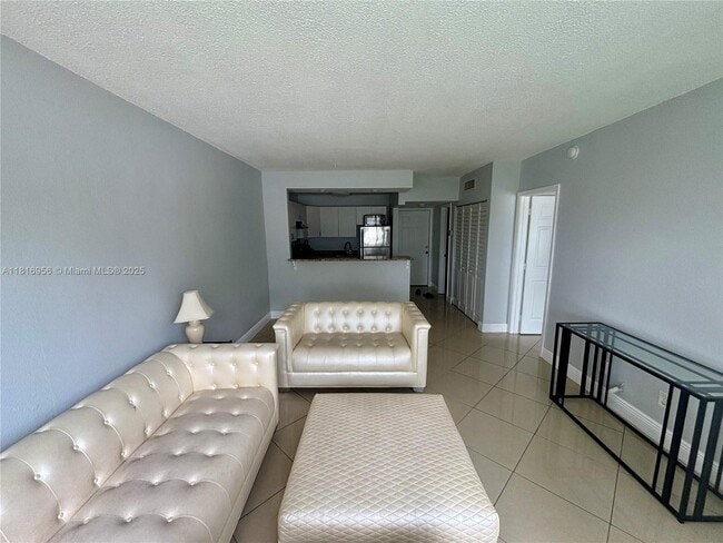 251 SE 6th Ave in Pompano Beach, FL - Foto de edificio - Building Photo
