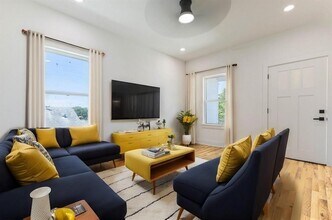 408 Armstrong St-Unit -B in Houston, TX - Building Photo - Building Photo