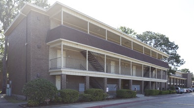 Cleary Pointe Apartments in Metairie, LA - Building Photo - Building Photo