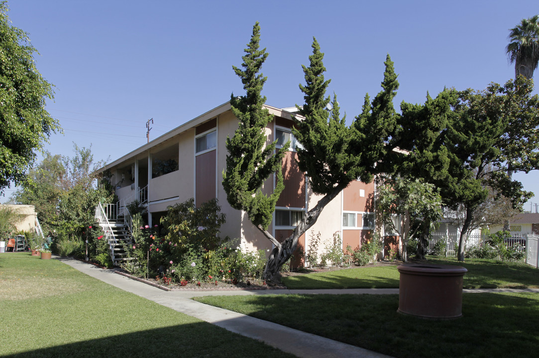 1211 Burwood St in La Habra, CA - Building Photo