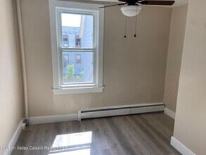 214 Robinson St in Hudson, NY - Building Photo - Building Photo