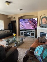 1002 Calderon Wy in Banning, CA - Foto de edificio - Building Photo