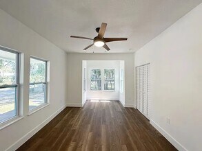 1009 NW 6th Ave in Gainesville, FL - Building Photo - Building Photo