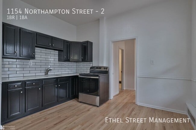 1154 Northampton St in Easton, PA - Building Photo - Building Photo
