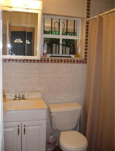 3149 McDonald St in Miami, FL - Building Photo - Building Photo