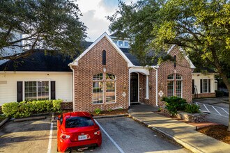 Piney Point Place Townhomes in Houston, TX - Building Photo - Building Photo