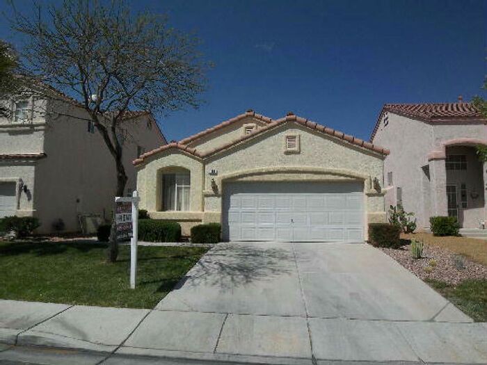 110 Willow Dove Ave in Las Vegas, NV - Building Photo