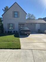 815 Stonebrook Cir in Tuscaloosa, AL - Building Photo