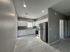 1123 N 14th Ave-Unit -unit 2 in Tucson, AZ - Building Photo - Building Photo