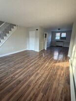 4515 Bleigh Ave in Philadelphia, PA - Building Photo